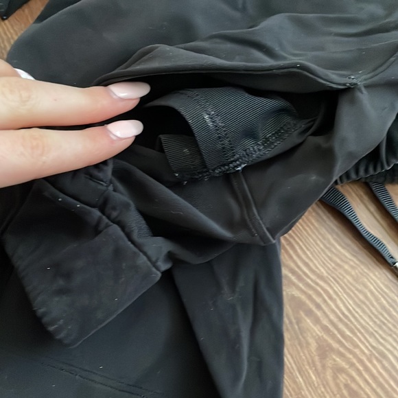 Lululemon On The Fly Pants - Picture 6 of 6